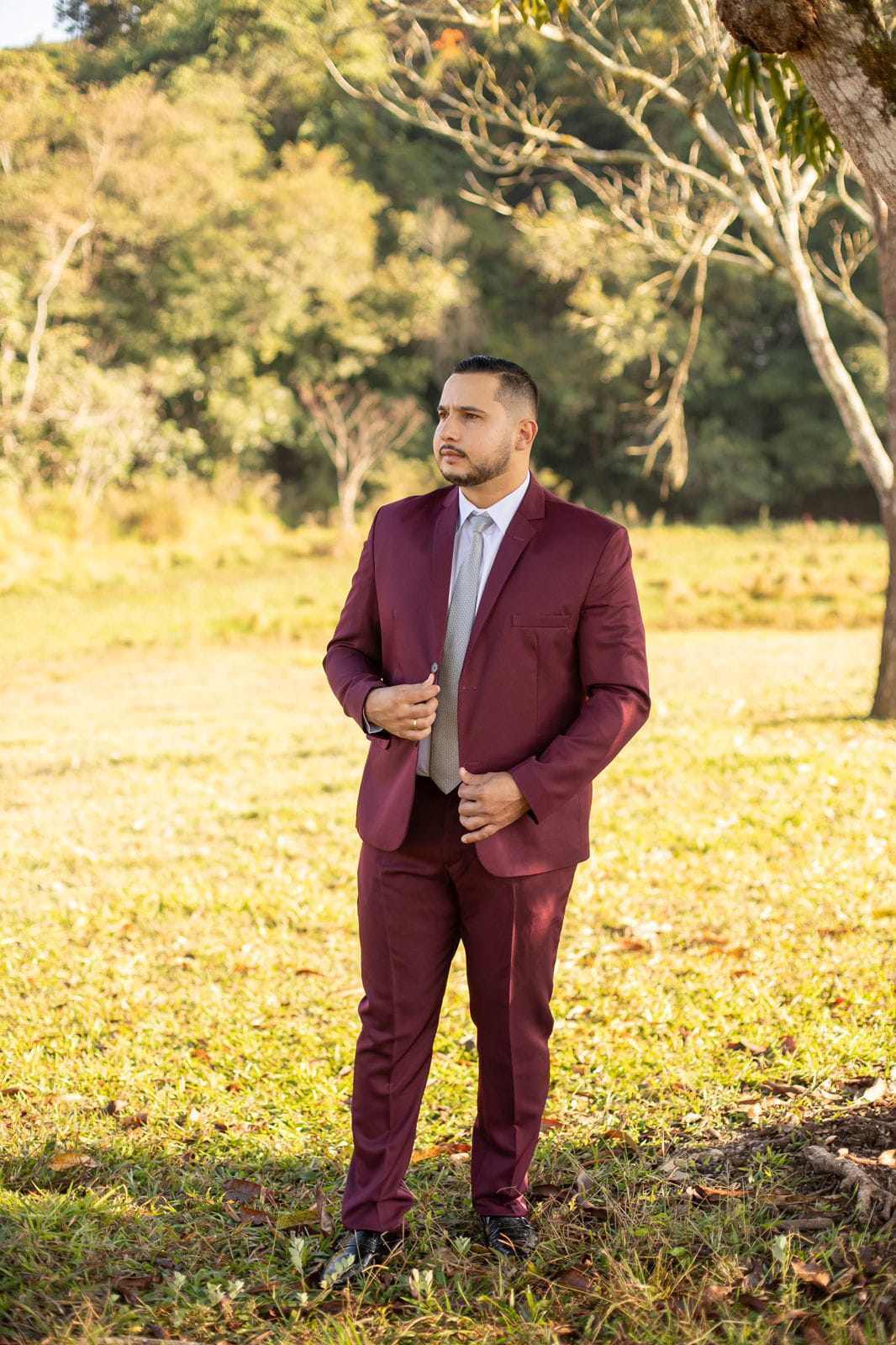 Terno Vinho tecido Gabardine (microfibra)